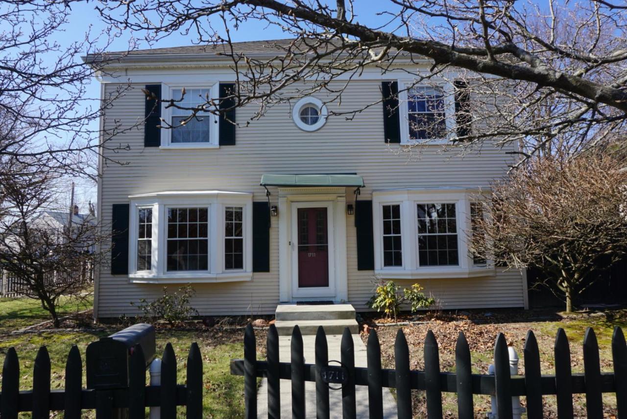 The Royal Oak Apartment Cranston Exterior photo