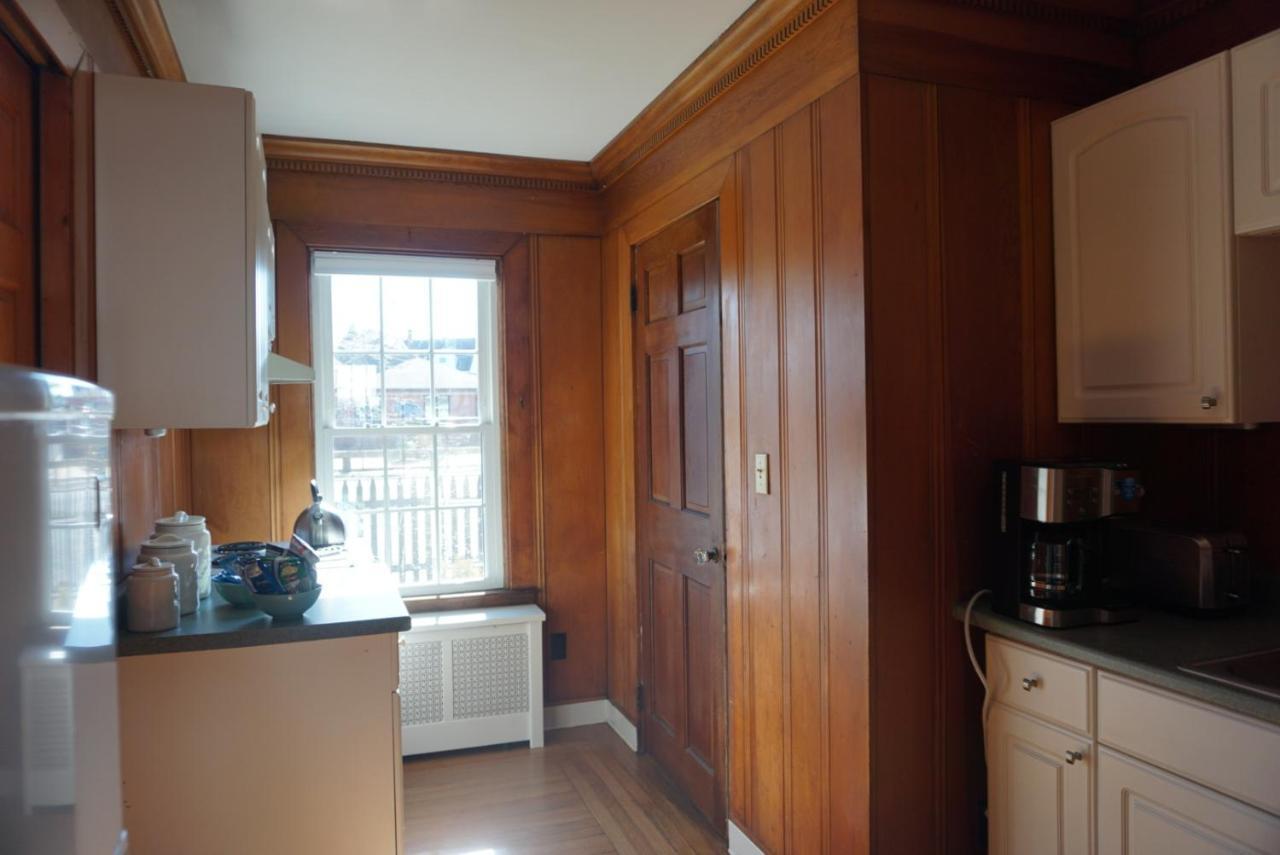 The Royal Oak Apartment Cranston Exterior photo